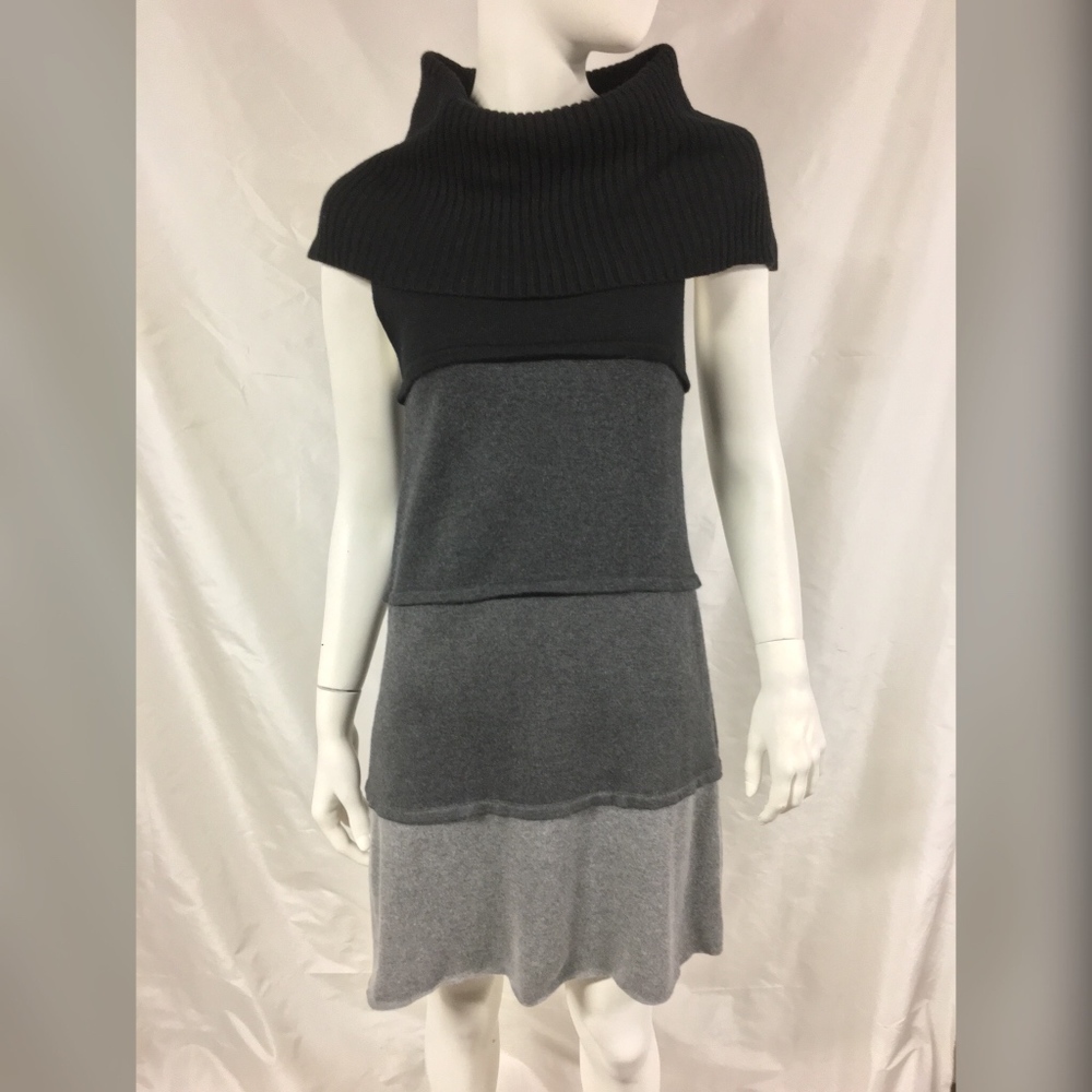 ALICE + OLIVIA Tiered Sleeveless Sweater Dress